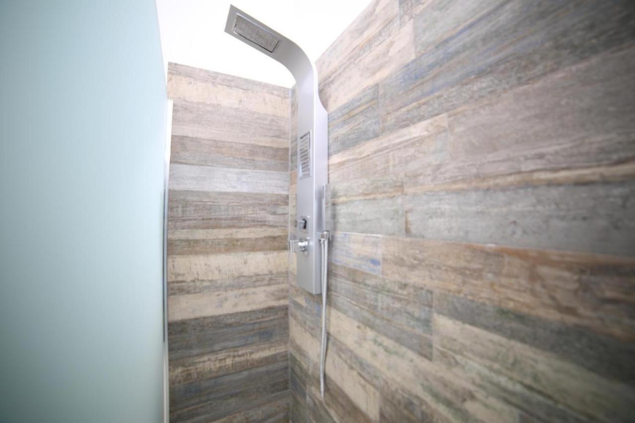 White Aurora Rooms Порто Чезарео Екстериор снимка