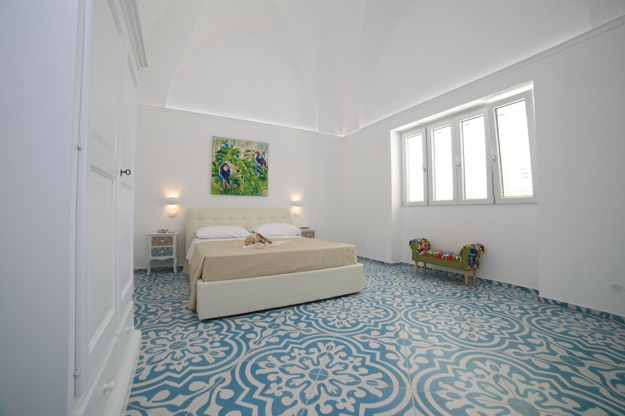 White Aurora Rooms Порто Чезарео Екстериор снимка