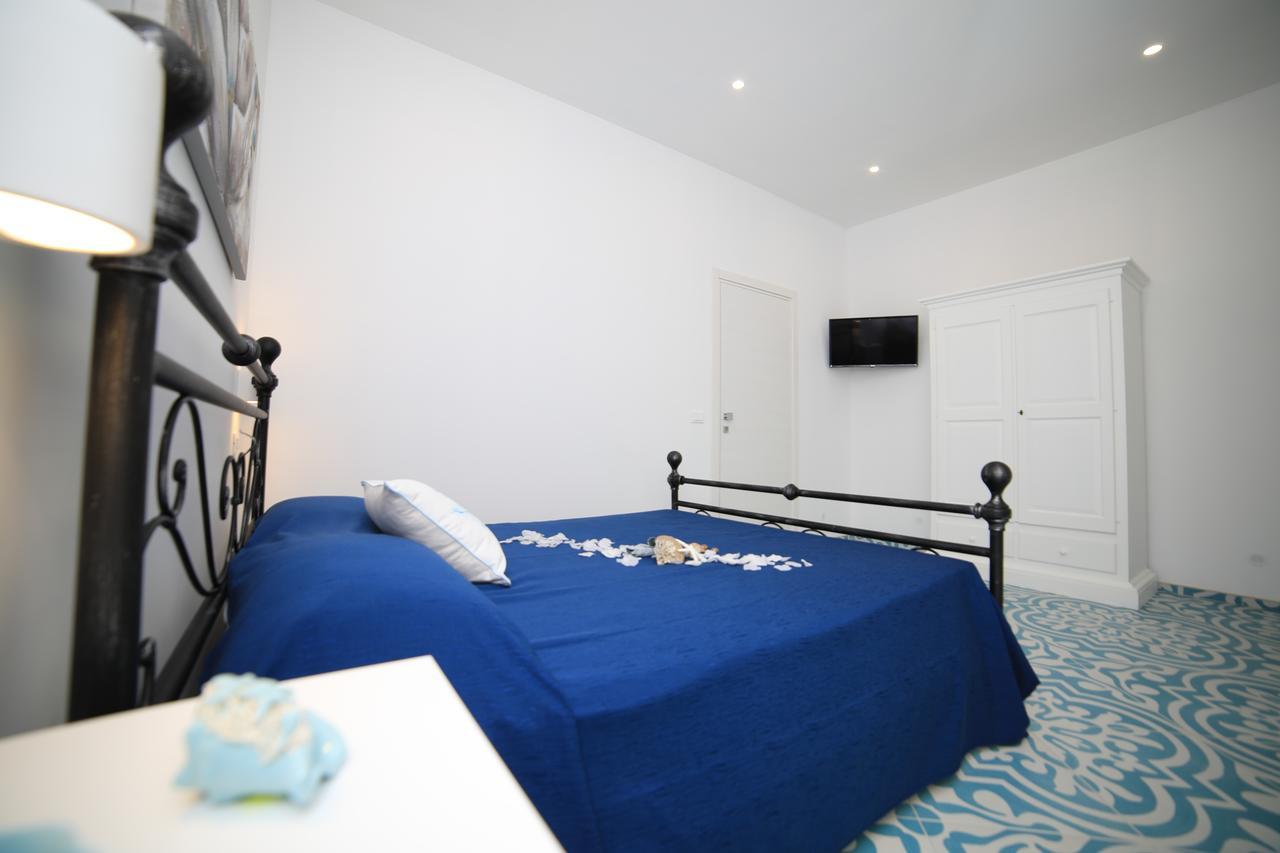 White Aurora Rooms Порто Чезарео Екстериор снимка