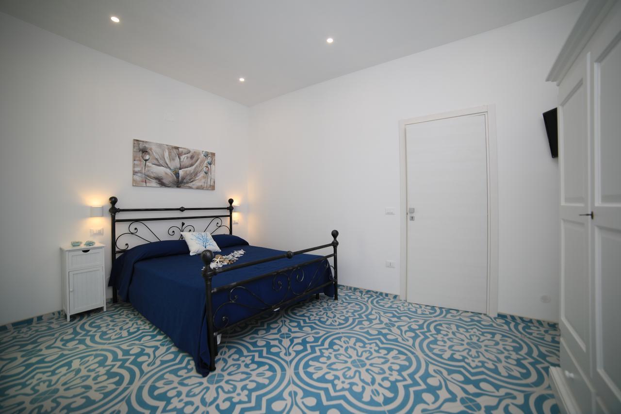 White Aurora Rooms Порто Чезарео Екстериор снимка