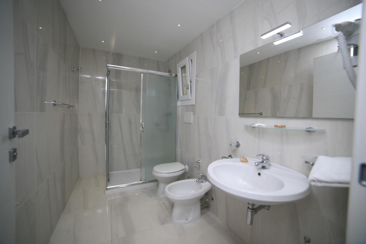 White Aurora Rooms Порто Чезарео Екстериор снимка